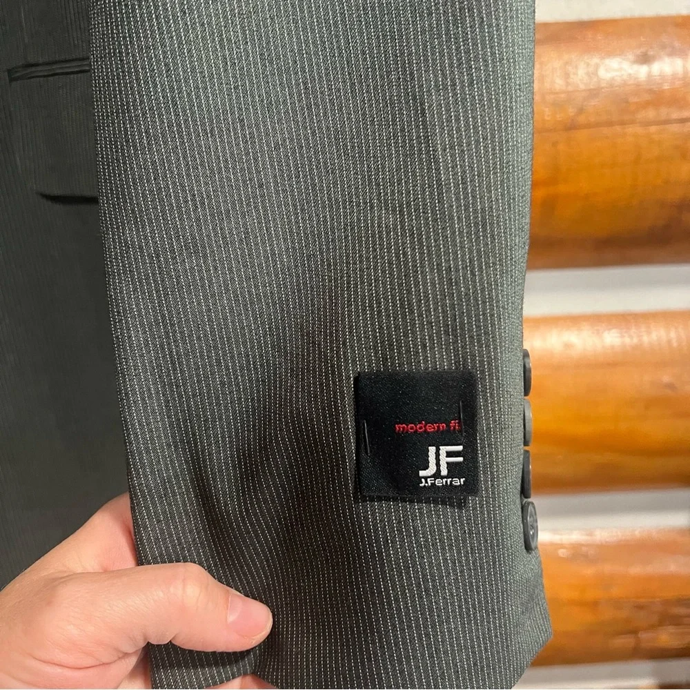 jf j.ferrar Charcoal Blazer with Blue Lining mens‎ 46